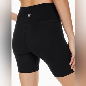 Aritzia TnAction TnaSLICK™ Atmosphere Hi-Rise 7" Short
